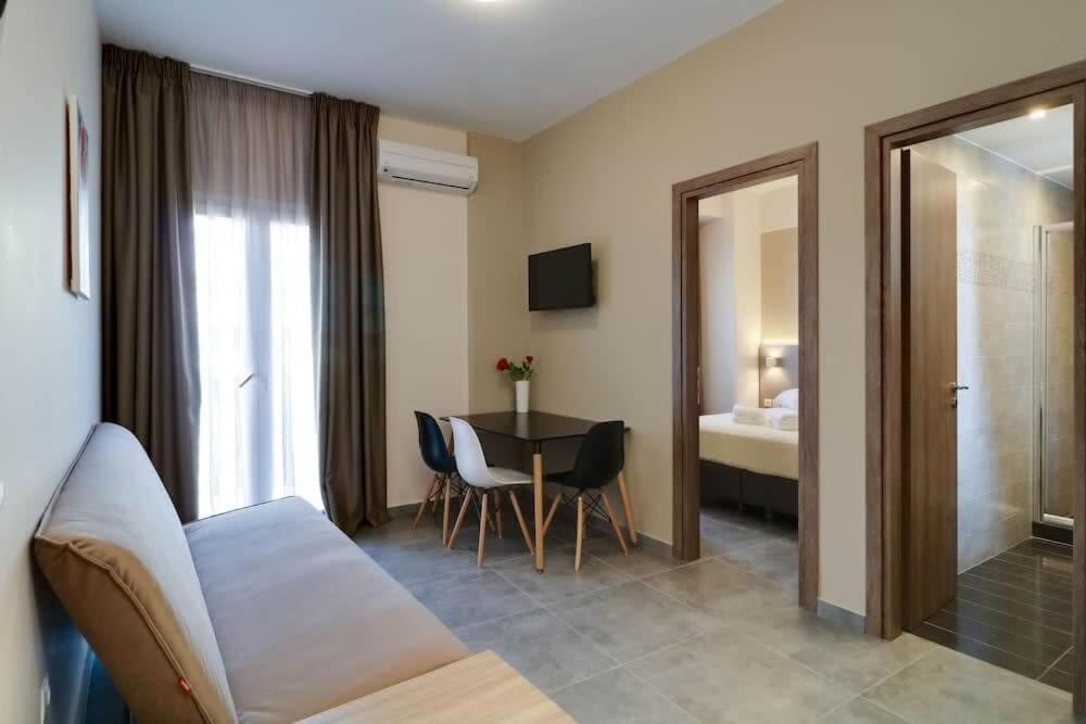Hotel Continent Gagra Exterior foto